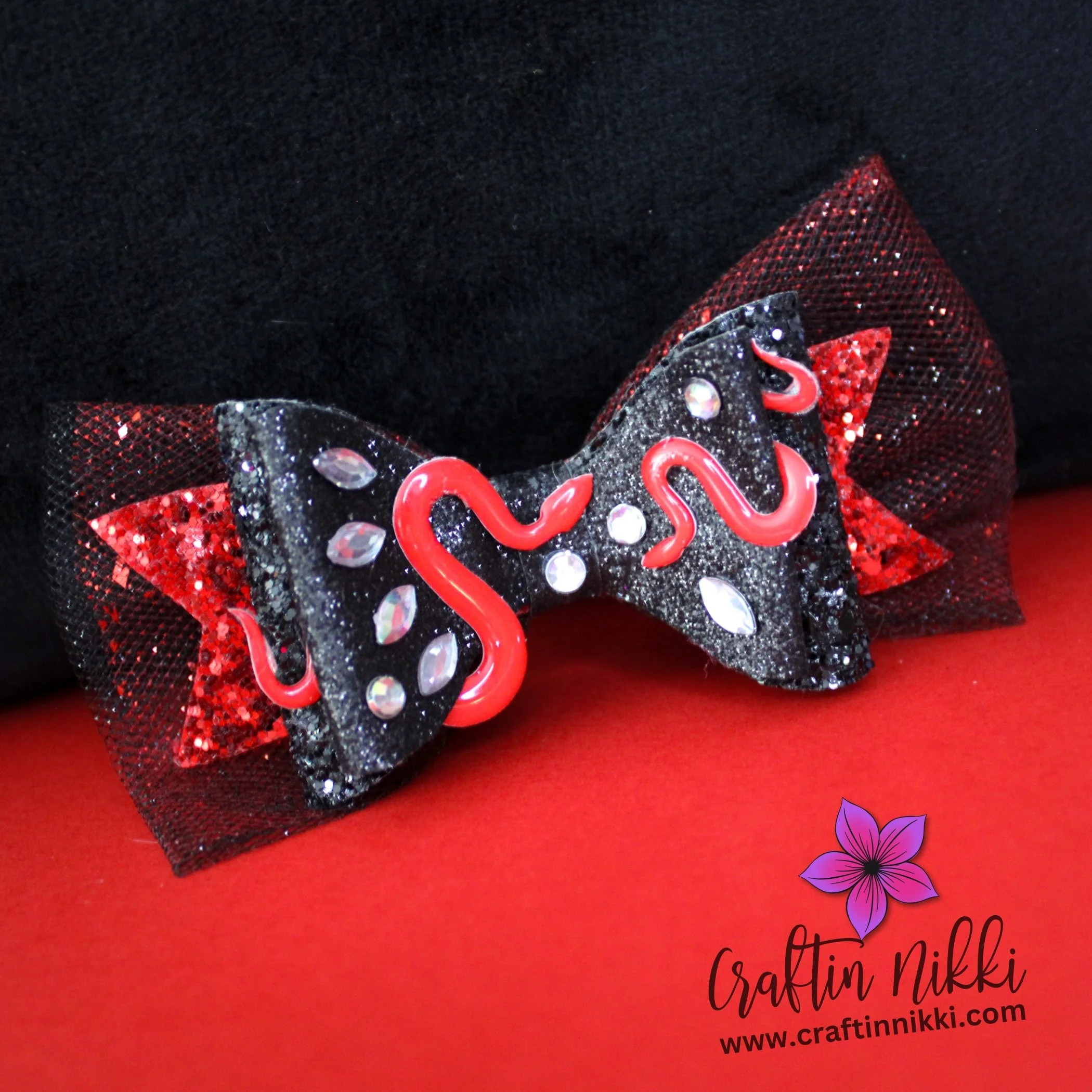 【EVERYBIRTHDAY】Ribbon Three Sword ネックレース Red Snake Pop Icon Eras Glitter Tulle Hair Bow
